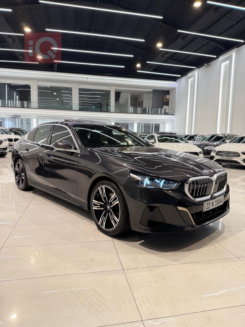 بی ئێم دەبڵیو سیریەس 5